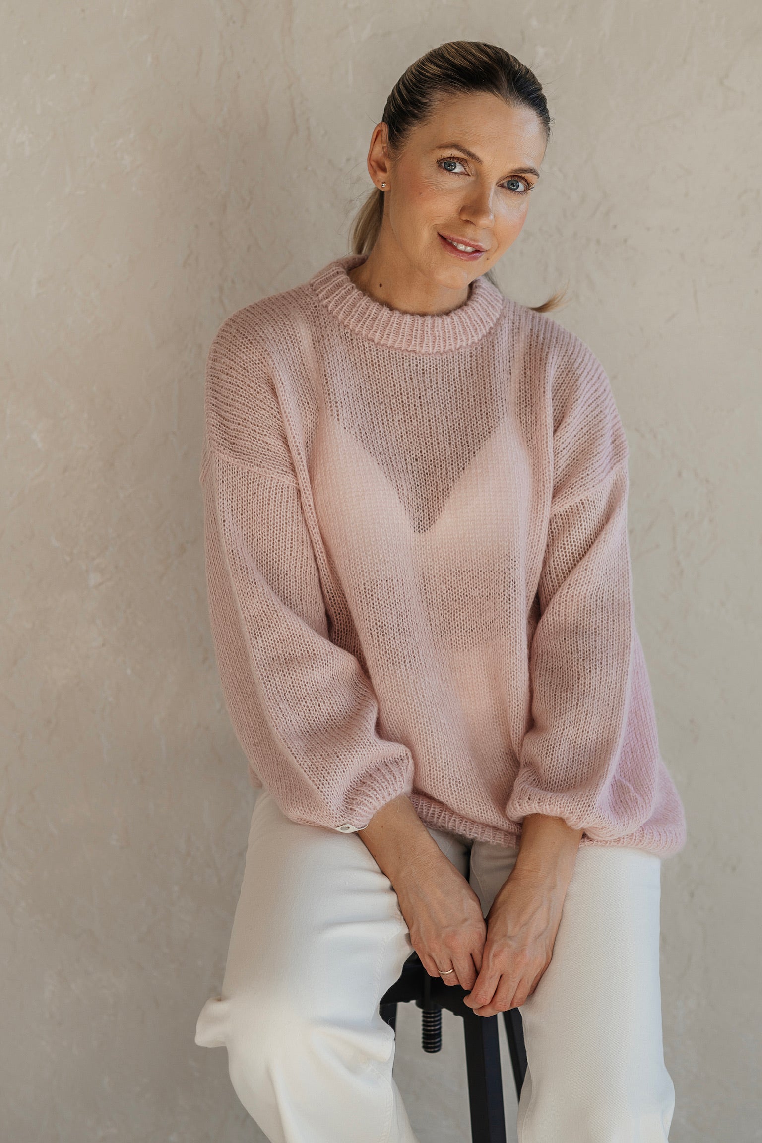 “Swan” (Soft pink)