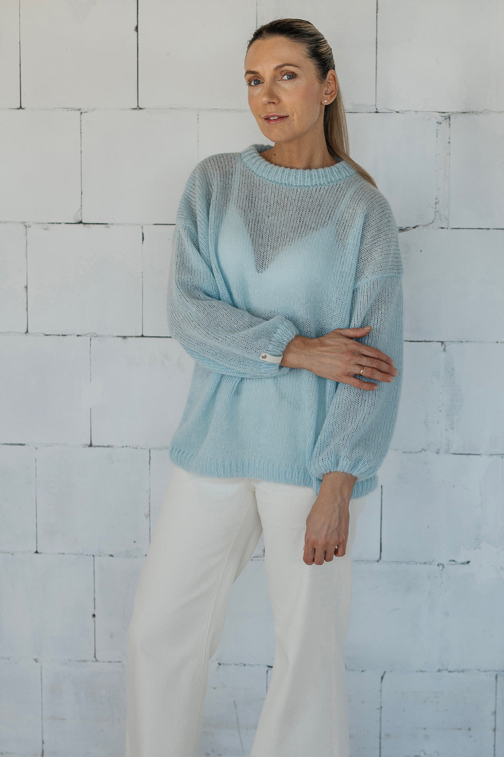 “Swan” (Soft blue)