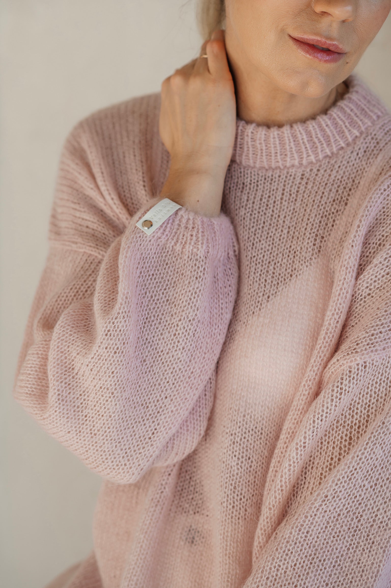 “Swan” (Soft pink)